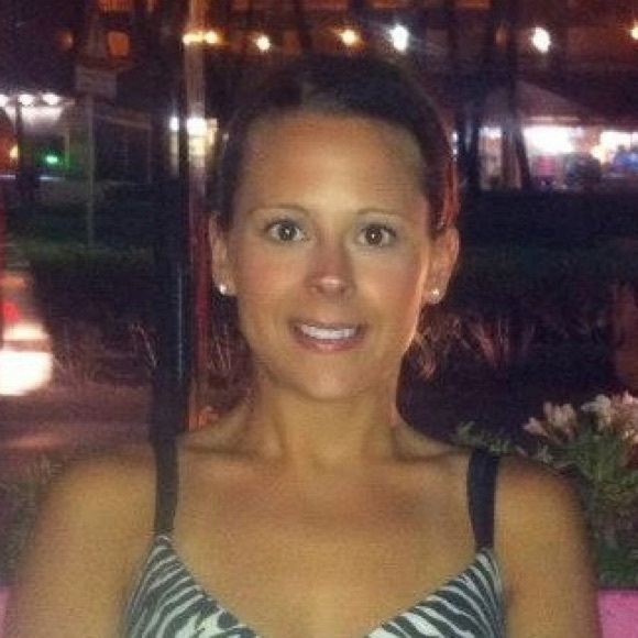 Meet your Posher, Jennifer - Picture 1 of 1